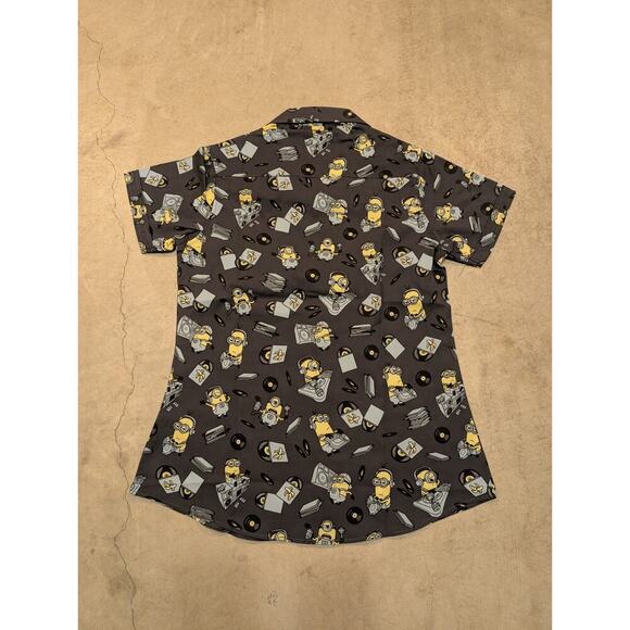 NWT RSVLTS Minions Women's S Button Up Shirt Gray AOP Illumination - Picture 5 of 7